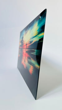 Memory Glass — edge view showing the slim ~2 mm real glass panel